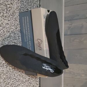 Skechers Black Knit Slip-Ons